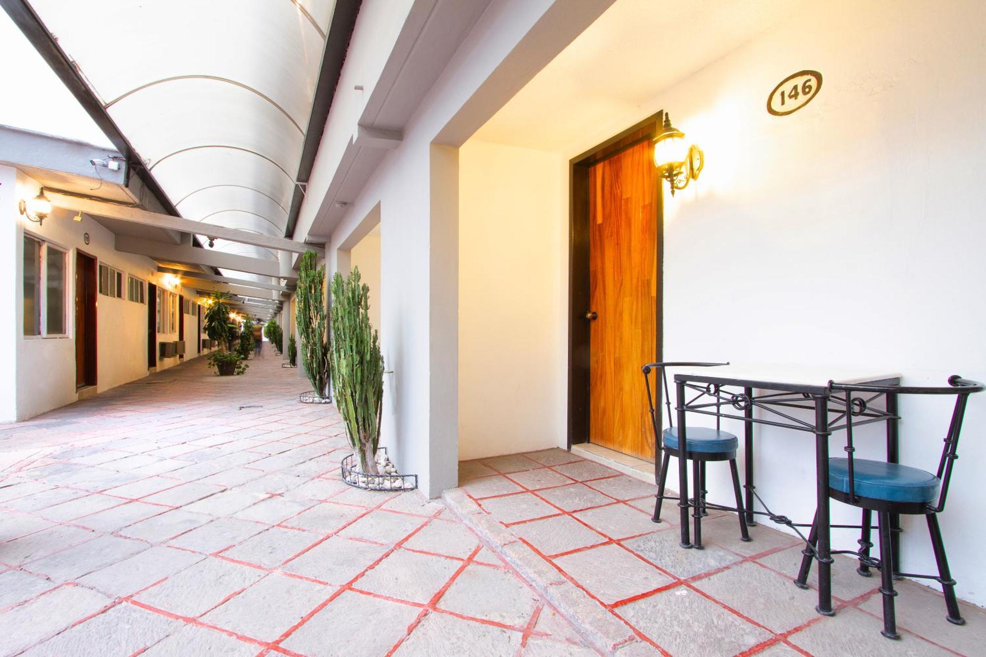 Hotel Bedd Express Querétaro Екстериор снимка