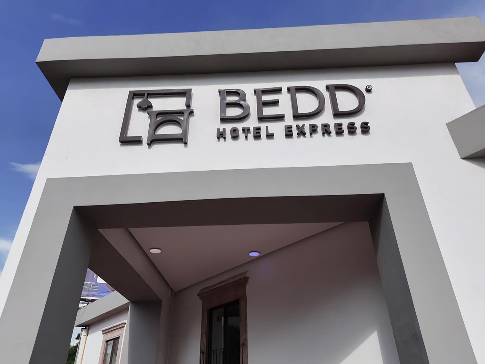 Hotel Bedd Express Querétaro Екстериор снимка