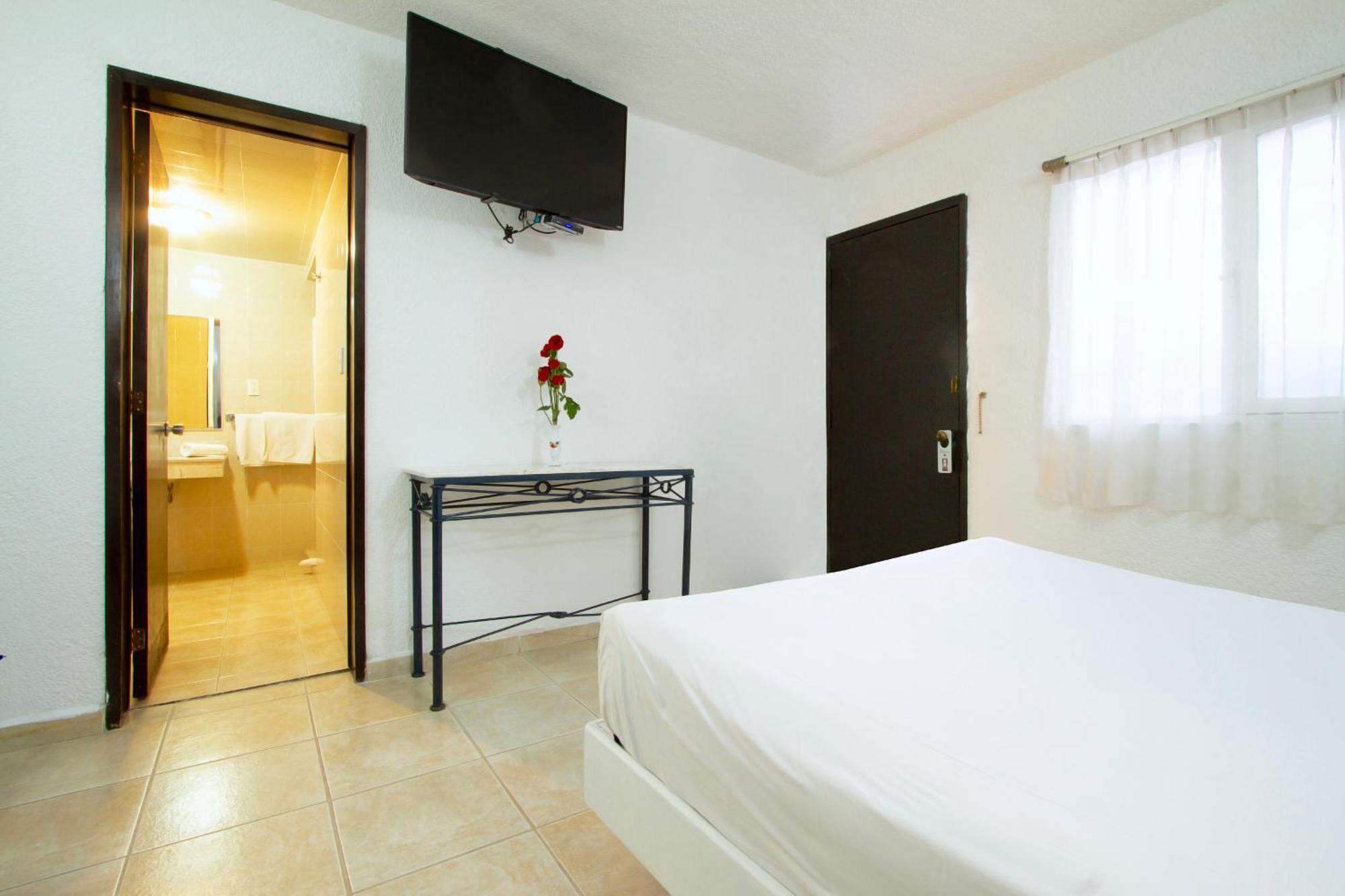 Hotel Bedd Express Querétaro Екстериор снимка